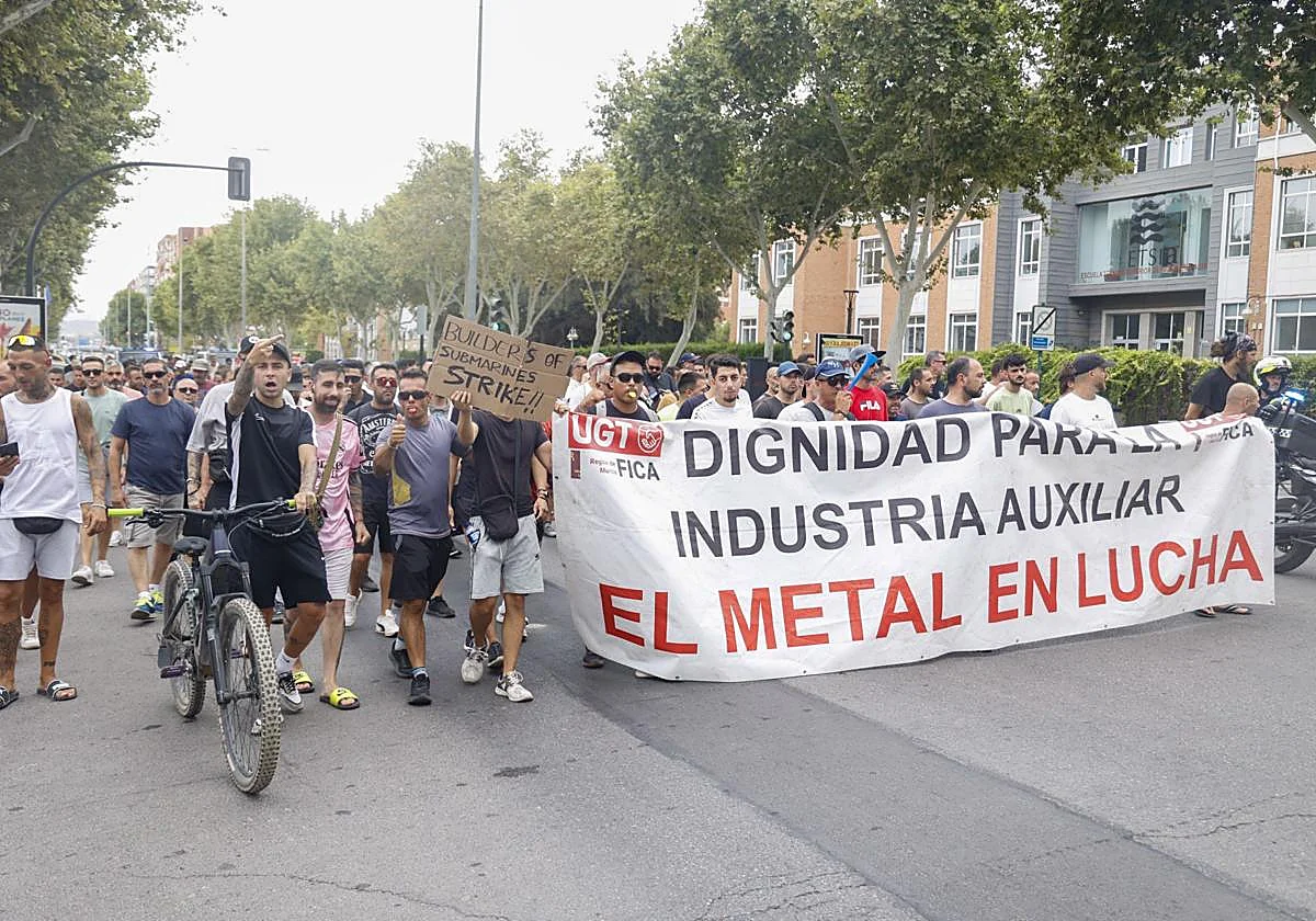 Los operarios auxiliares de Navantia (Cartagena) llaman a la movilización el 1 de mayo por el plus de astillero