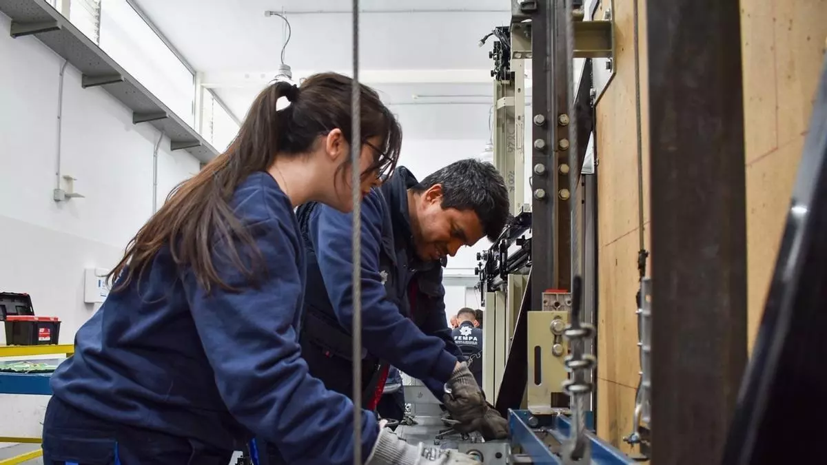 Fempa y sindicatos cierran un convenio con subida salariales progresivas con un 4 % para este año